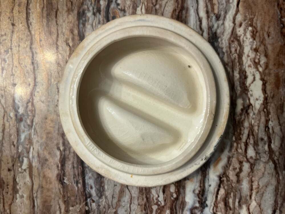 Vintage Wales China Japan Benjamin Franklin Ceramic Biscuit Jar Wicker Handle - Picture 4 of 6